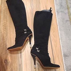 VINCI Size 9.5 Suede Crystal Boots